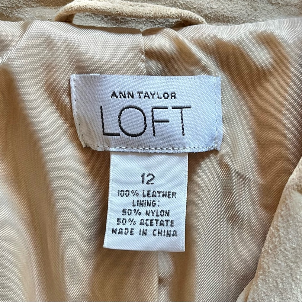 Ann Taylor Suede Leather Jacket Button Blazer Beige Neutral Size 12 - Picture 2 of 10